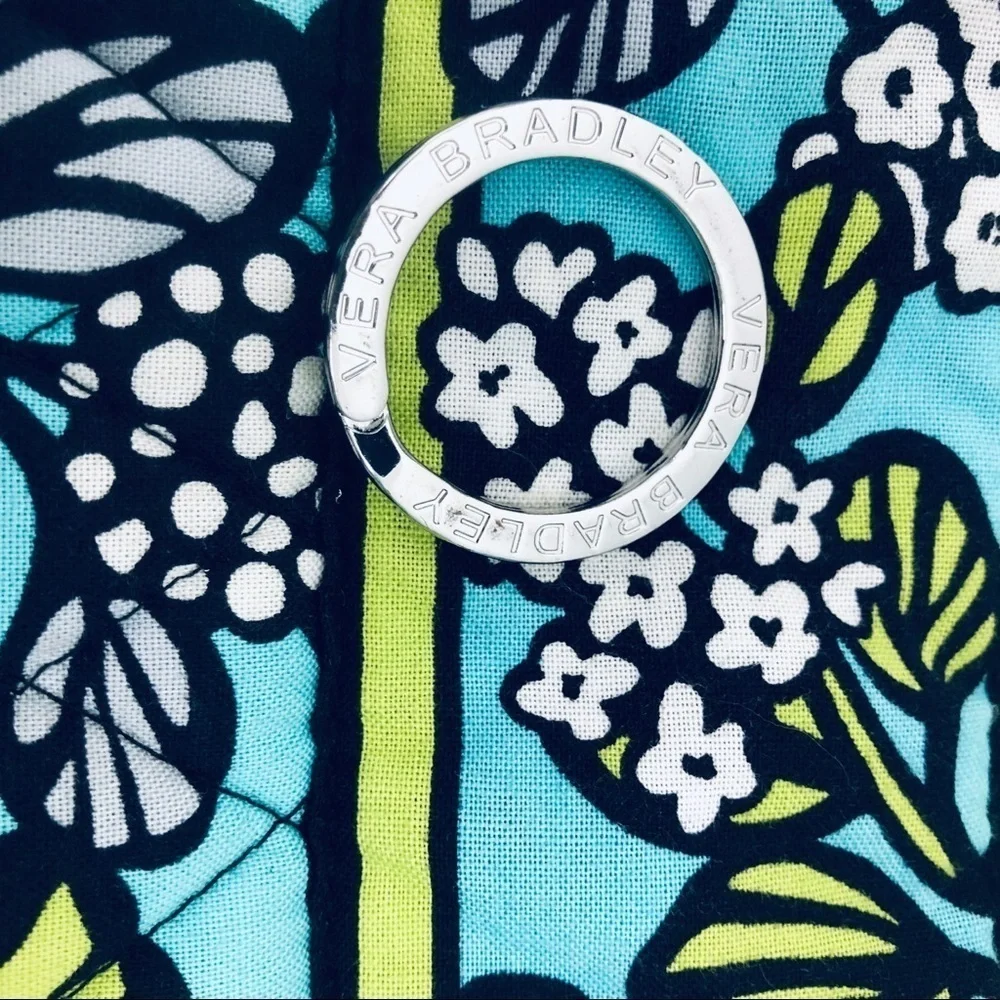 Vera Bradley meant green and‎ white floral …